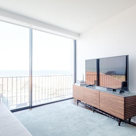 Boutique Rentals- Bliss By The Sea Apt- Ocean Views In Foz Beach Porto Kültér fotó