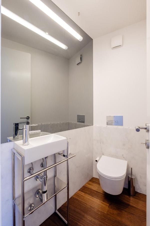 Boutique Rentals- Bliss By The Sea Apt- Ocean Views In Foz Beach Porto Kültér fotó